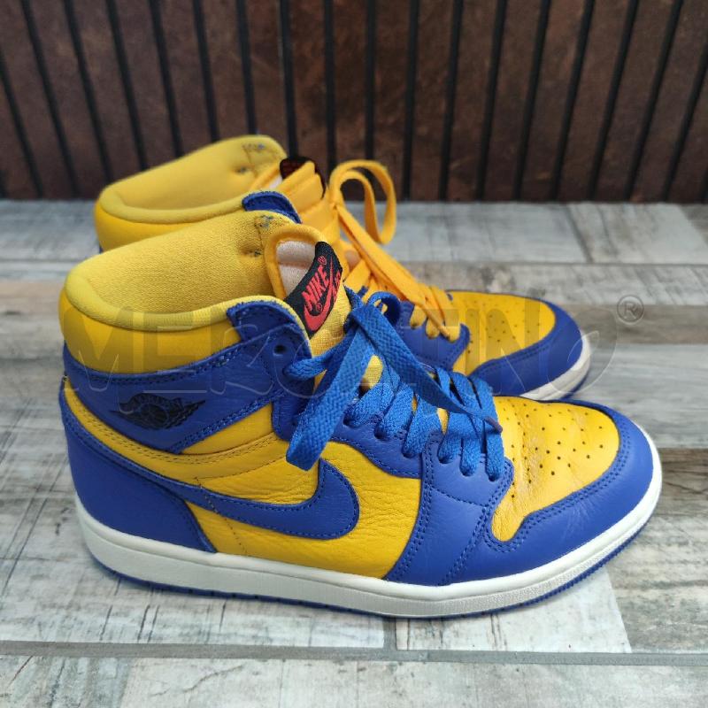 SNEAKERS AIR JORDAN 1 RETRO HIGH GIALLE BLU | Mercatino dell'Usato Settimo torinese 2