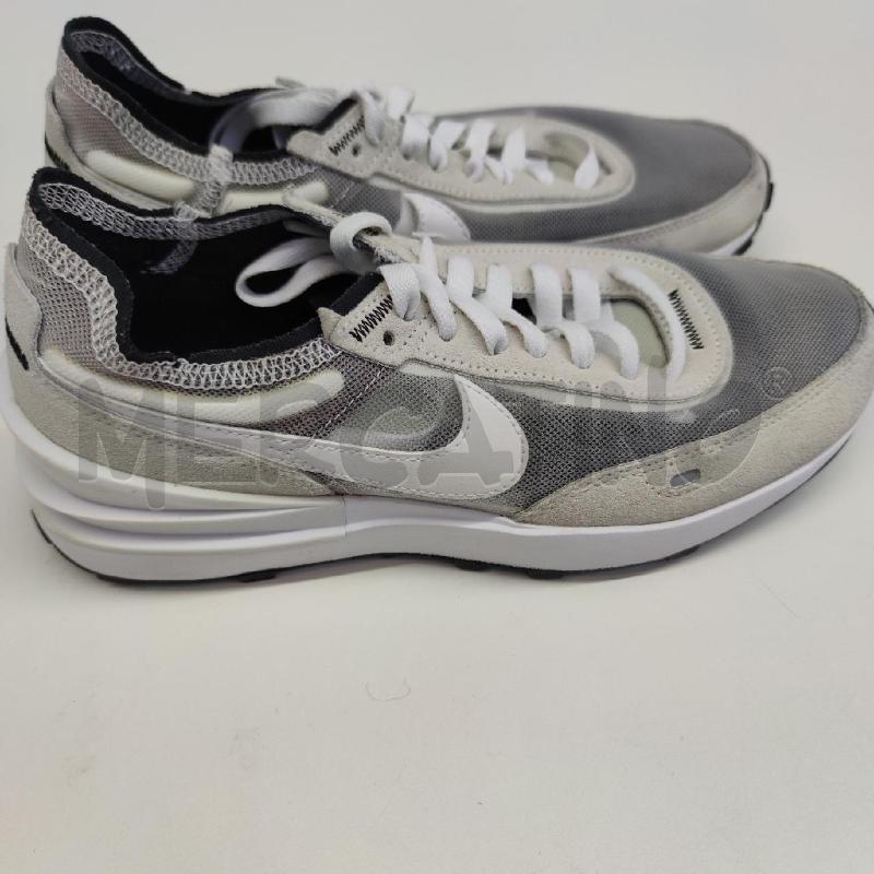 SNEAKERS DONNA NIKE WAFFLE ONE BIANCHE  | Mercatino dell'Usato Settimo torinese 2