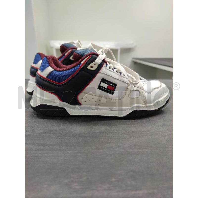 SNEAKERS UOMO TOMMY JEANS PELLE BIANCHE BLU | Mercatino dell'Usato Settimo torinese 1