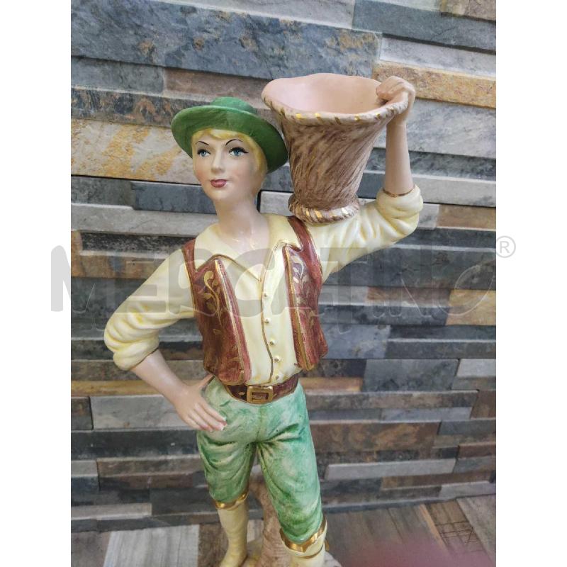 STATUA CERAMICA ARTENOVA CONTADINO CON CAPPELLO VERDE | Mercatino dell'Usato Settimo torinese 3