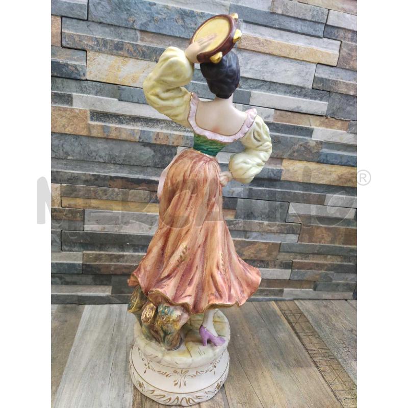 STATUA CERAMICA ARTENOVA NUMERO 27 DAMA CON TAMBURELLO | Mercatino dell'Usato Settimo torinese 4