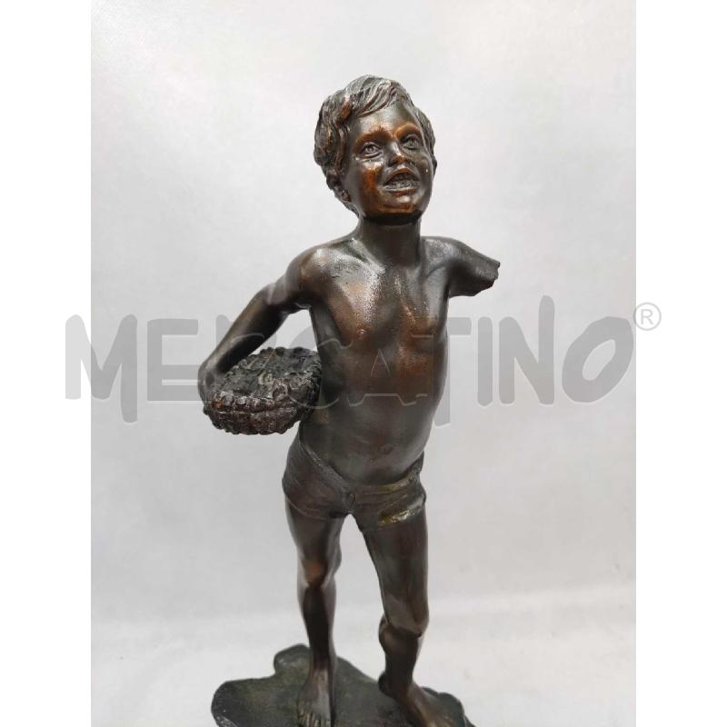 STATUINA BRONZO BAMBINO CON CESTINO P.UCCELLO NAPOLI | Mercatino dell'Usato Settimo torinese 2