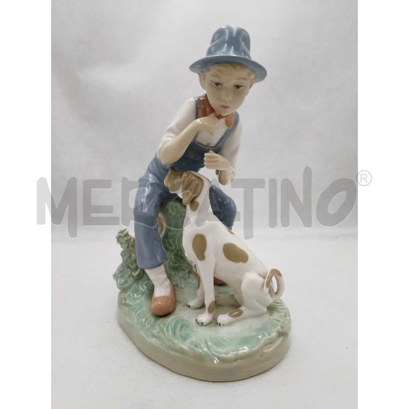 STATUINA D'AVJLA REX VALENCIA RAGAZZO CON CANE  | Mercatino dell'Usato Settimo torinese 1