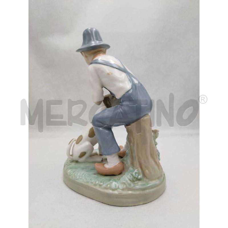 STATUINA D'AVJLA REX VALENCIA RAGAZZO CON CANE  | Mercatino dell'Usato Settimo torinese 3