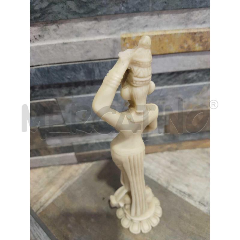 STATUINA ORIENTALE CON SENO IN VISTA | Mercatino dell'Usato Settimo torinese 4