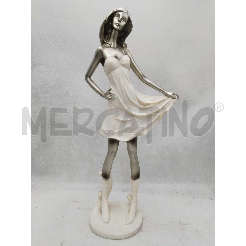 STATUINA RAGAZZA CON VESTITO BIANCO  | Mercatino dell'Usato Settimo torinese 1