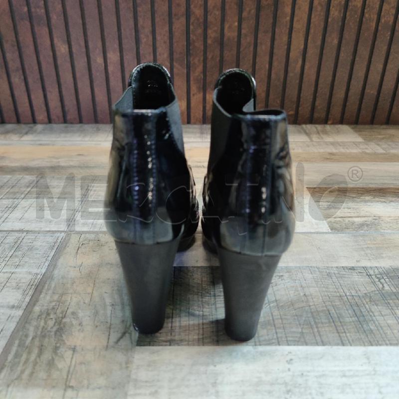 STIVALETTI CON TACCO TOD'S VERNICE BLU | Mercatino dell'Usato Settimo torinese 4
