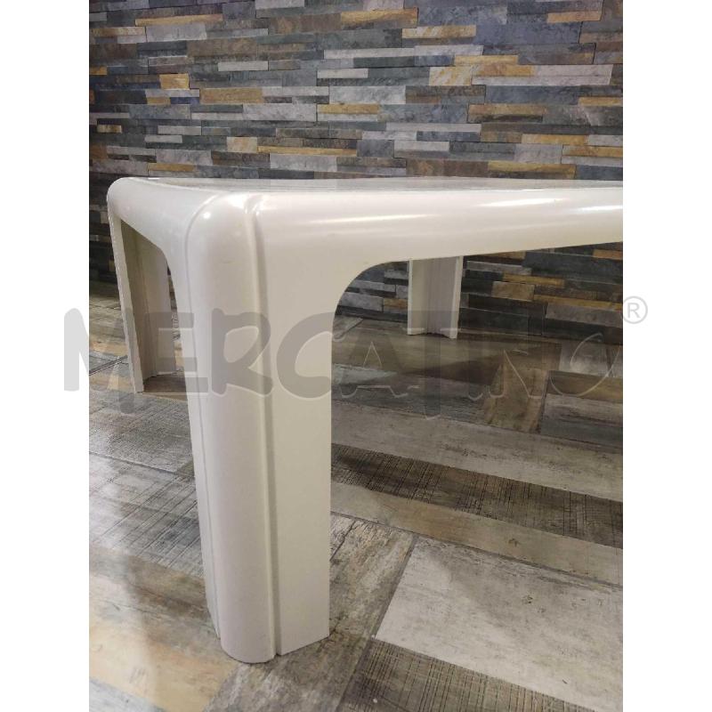 TAVOLINO BIANCO KARTELL 4894 DESIGNER  GAE AULENTI  | Mercatino dell'Usato Settimo torinese 3
