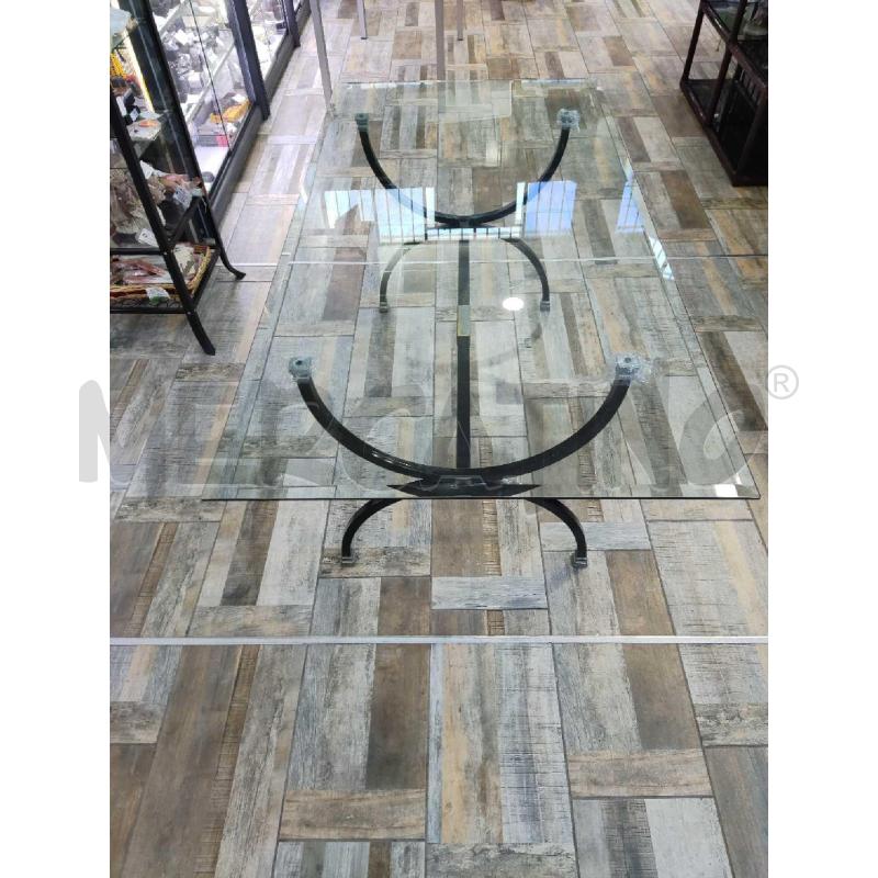 TAVOLO FERRO BATTUTO CRISTALLO DESIGN GAMBE CURVE | Mercatino dell'Usato Settimo torinese 1