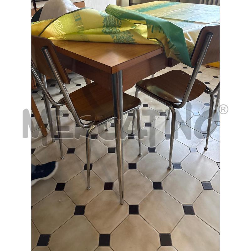 TAVOLO FORMICA GAMBE METALLO  | Mercatino dell'Usato Settimo torinese 1