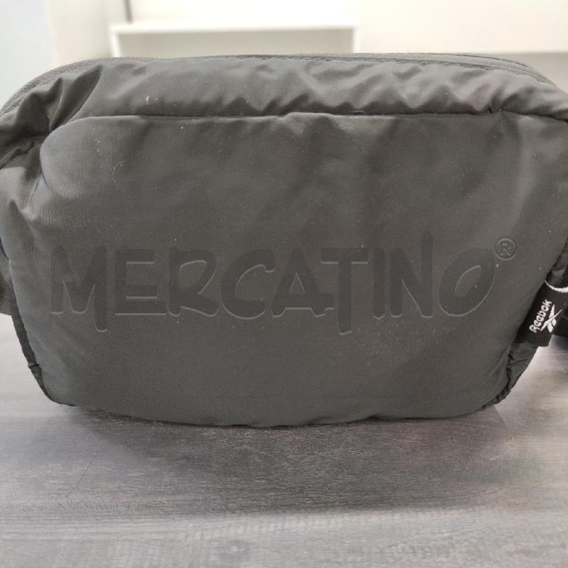 TRACOLLA REEBOK NERA LOGO GRIGIO | Mercatino dell'Usato Settimo torinese 2