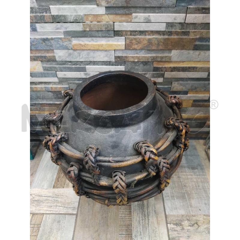 VASO NERO COCCIO CON INTRECCIO VIMINI NERO | Mercatino dell'Usato Settimo torinese 3