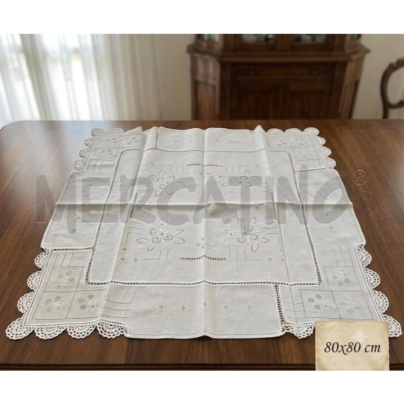 CENTROTAVOLA 80X80 QUADRATO CENTRALE ANGOLI RICAMI | Mercatino dell'Usato Rivoli 1