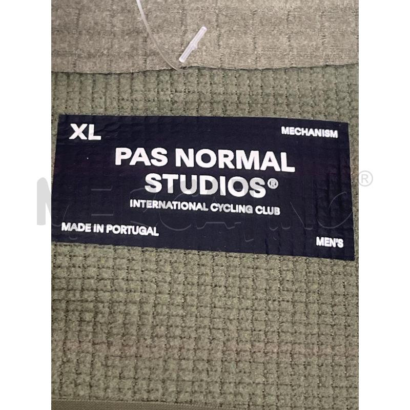 GIUBBINO SPORT IMPERMEABILE TG.XL PAS NORMAL STUDIOS VERDONE | Mercatino dell'Usato Rivoli 3
