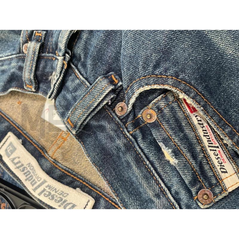 JEANS DONNA DIESEL BLU SCURO SFUMATI CHIUSURA BOTTONI | Mercatino dell'Usato Rivoli 4