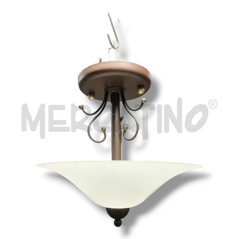 LAMPADARIO 3 LUCI FERRO BATTUTO E VETRO SATINATO | Mercatino dell'Usato Rivoli 1