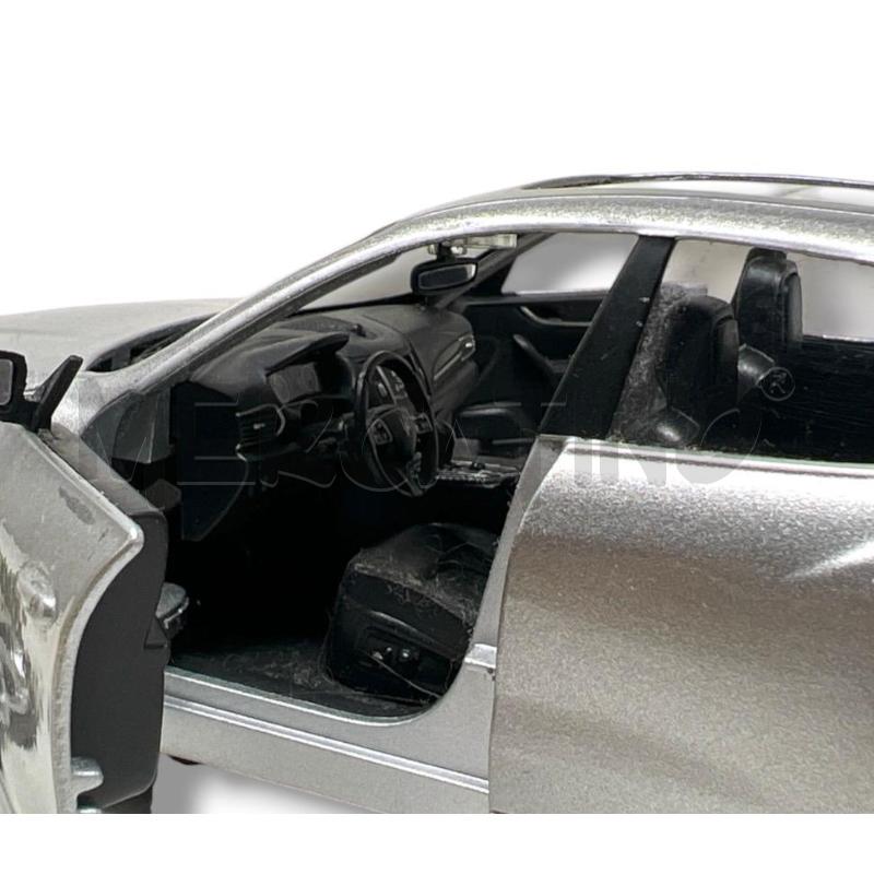 MODELLINO MASERATI LEVANTE BURAGO 1/24 | Mercatino dell'Usato Rivoli 2