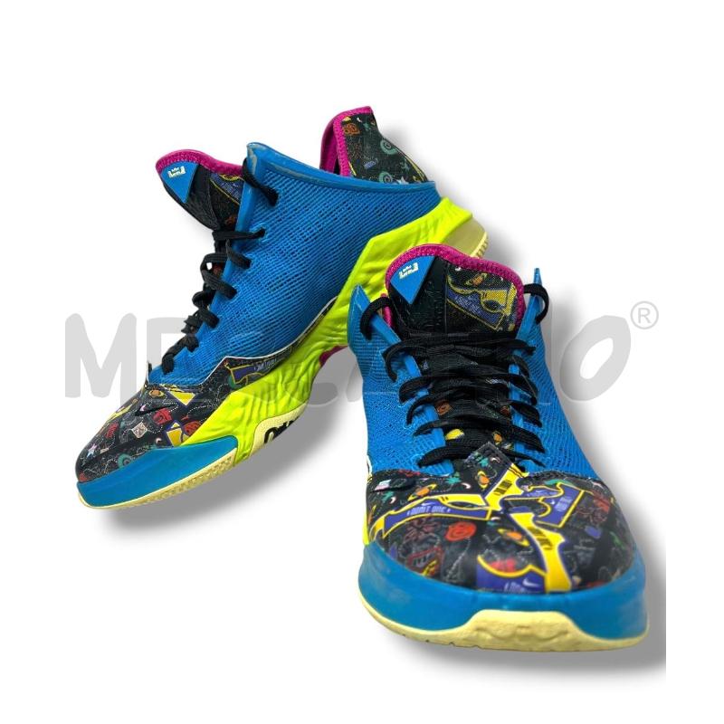SCARPE BASKET LEBRON 19 LOW N. 46 AZZURRE GIALLO FLUO  | Mercatino dell'Usato Rivoli 1