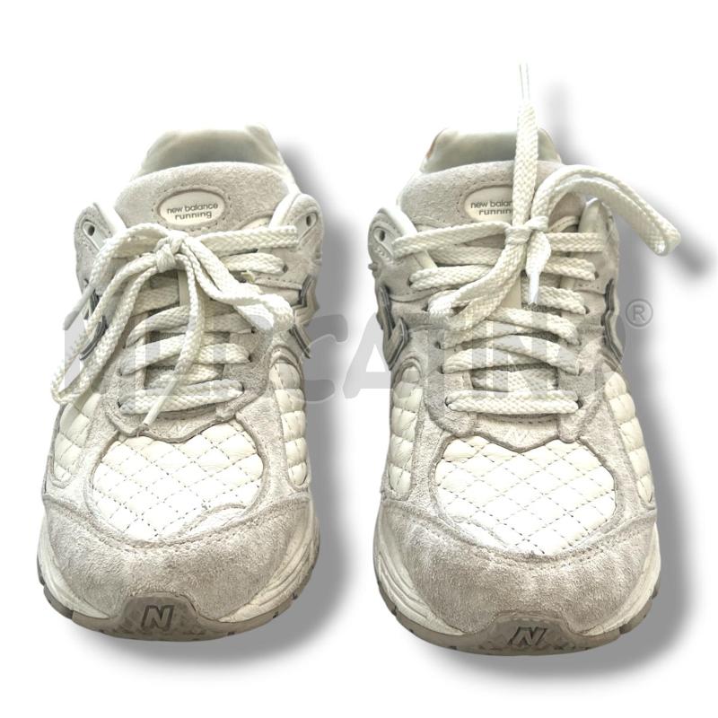 SCARPE DONNA NEW BALANCE BIANCHE 2002R | Mercatino dell'Usato Rivoli 1