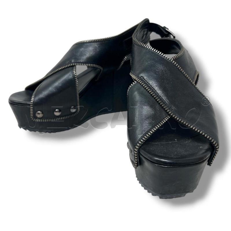 ZEPPA VIC MATIÈ PELLE NERE BORDO ZIP | Mercatino dell'Usato Rivoli 2