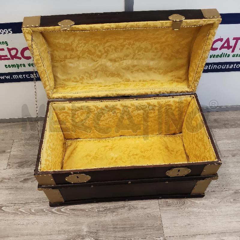 BAULE LEGNO INSERTI DORATO INTERNO TESSUTO GIALLO  | Mercatino dell'Usato Rivarolo canavese 2