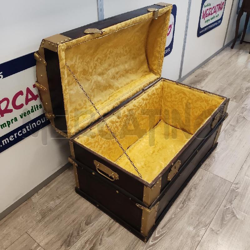 BAULE LEGNO INSERTI DORATO INTERNO TESSUTO GIALLO  | Mercatino dell'Usato Rivarolo canavese 3