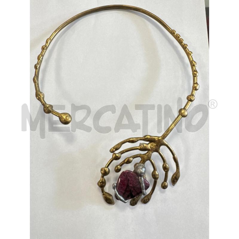 COLLANA ARTIGIANALE DORATA CON PIETRA CENTRALE  | Mercatino dell'Usato Rivarolo canavese 1