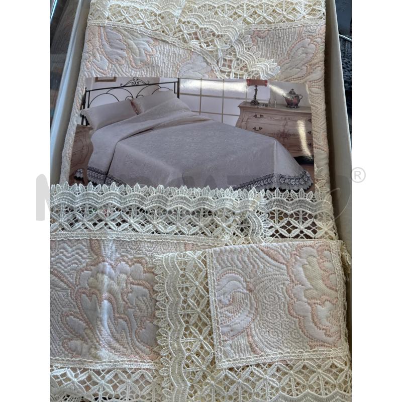 COPRI LETTO MATRI+3CENTRIN PANNA ROSA MACRAME | Mercatino dell'Usato Rivarolo canavese 1