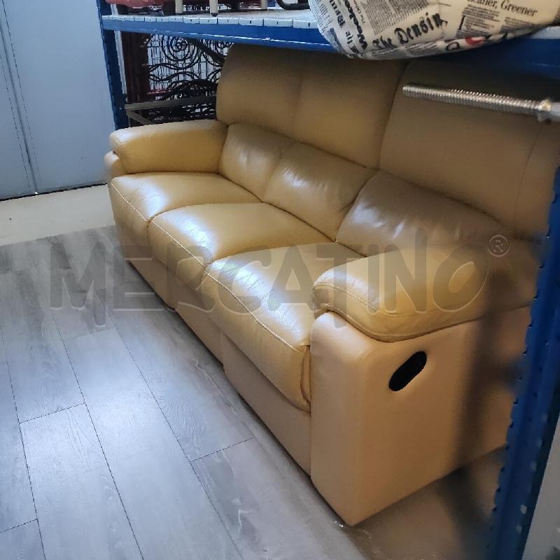 DIVANO 3 POSTI CON RECLINER MANUALI | Mercatino dell'Usato Rivarolo canavese 1