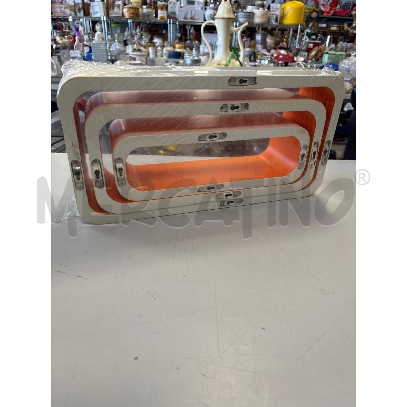 MENSOLE PZ. 3 BIANCHE INTERNO ARANCIO | Mercatino dell'Usato Rivarolo canavese 2