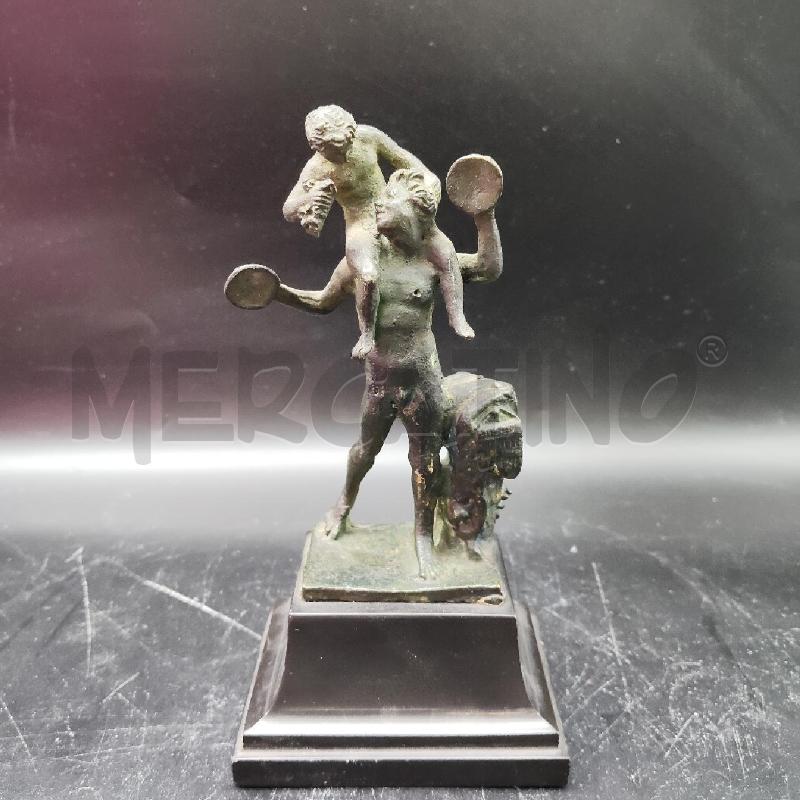 SCULTURA BRONZO RAFFIGURANTE SATIRO CON DIONISIO  | Mercatino dell'Usato Rivarolo canavese 1