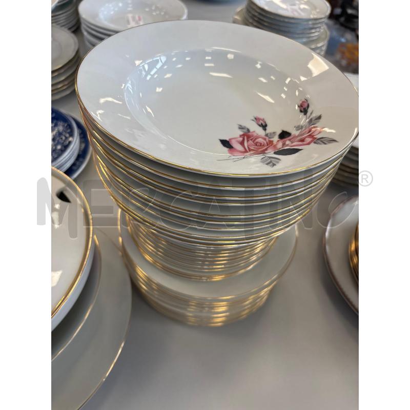 SERVIZIO PIATTI PZ 34 PZ BAVARIA FIORE ROSA | Mercatino dell'Usato Rivarolo canavese 1