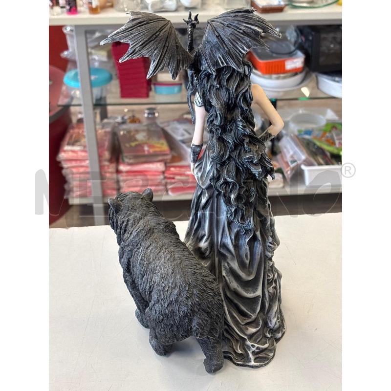 STATUA FAIRY LAND STREGA CON ORSO | Mercatino dell'Usato Rivarolo canavese 2