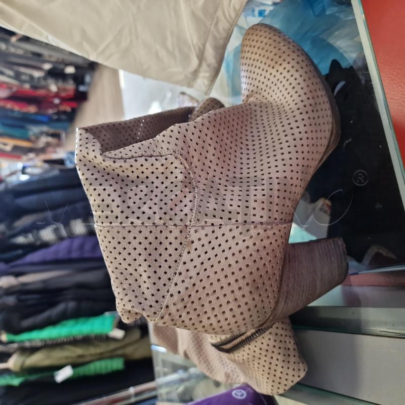 STIVALI D ROCCO P. PELLE BEIGE FORATI  | Mercatino dell'Usato Rivarolo canavese 3