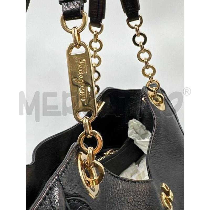 BORSA DONNA SALVATORE FERRAGAMO NERA | Mercatino dell'Usato Nichelino via scarrone 4