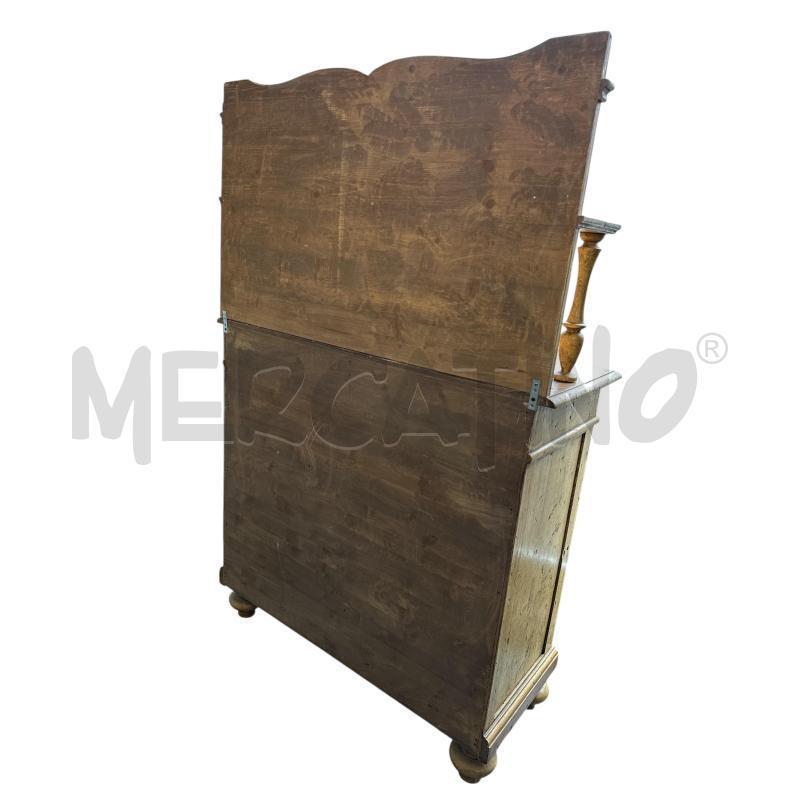 CREDENZA ANTICA A DOPPIO CORPO PANNELLI DECOATI  | Mercatino dell'Usato Nichelino via scarrone 4