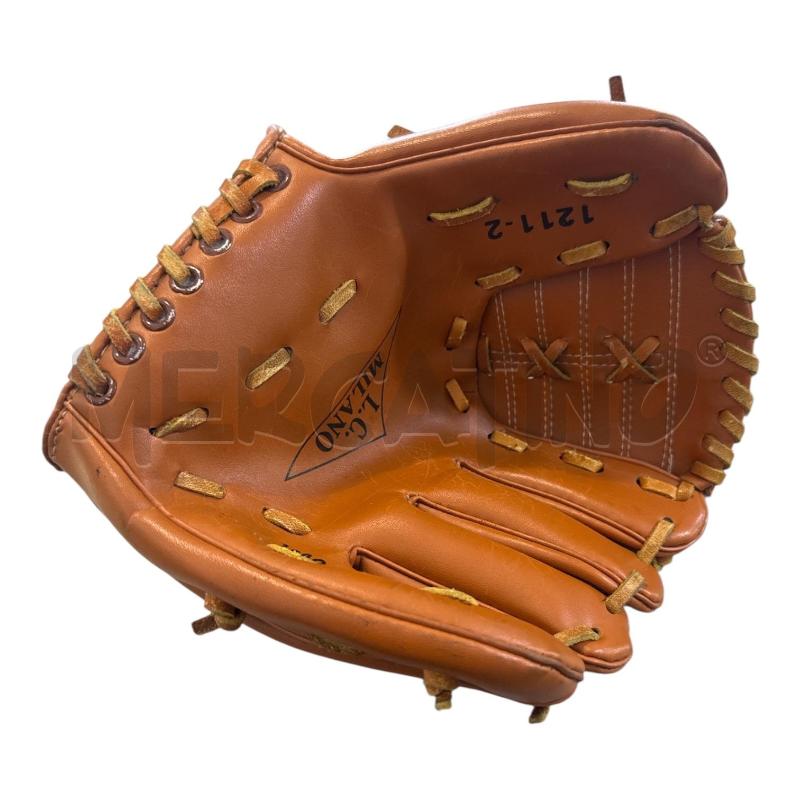 GUANTONE BASEBALL LC MILANO  | Mercatino dell'Usato Nichelino via scarrone 1