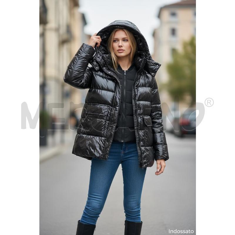 PIUMINO DONNA HOX NERO LUCIDO | Mercatino dell'Usato Nichelino via scarrone 2
