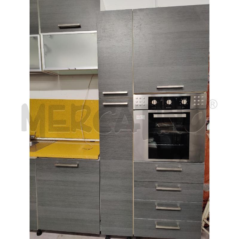 CUCINA CON PENISOLA CON ELETTRODOMESTICI | Mercatino dell'Usato Leini' 2