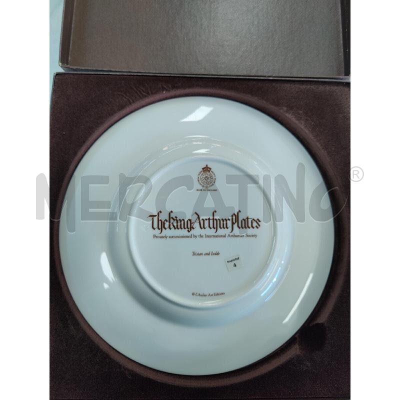 PIATTO ROYAL WORCESTER BONE CHINA TRISTATO E ISOTTA  | Mercatino dell'Usato Leini' 3