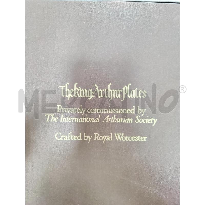 PIATTO ROYAL WORCESTER BONE CHINA TRISTATO E ISOTTA  | Mercatino dell'Usato Leini' 4