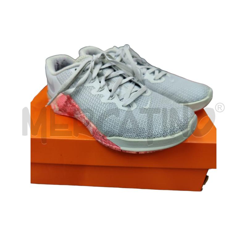 SNEAKERS DONNA NIKE METCON5 GRIGIO/ROSA | Mercatino dell'Usato Leini' 1
