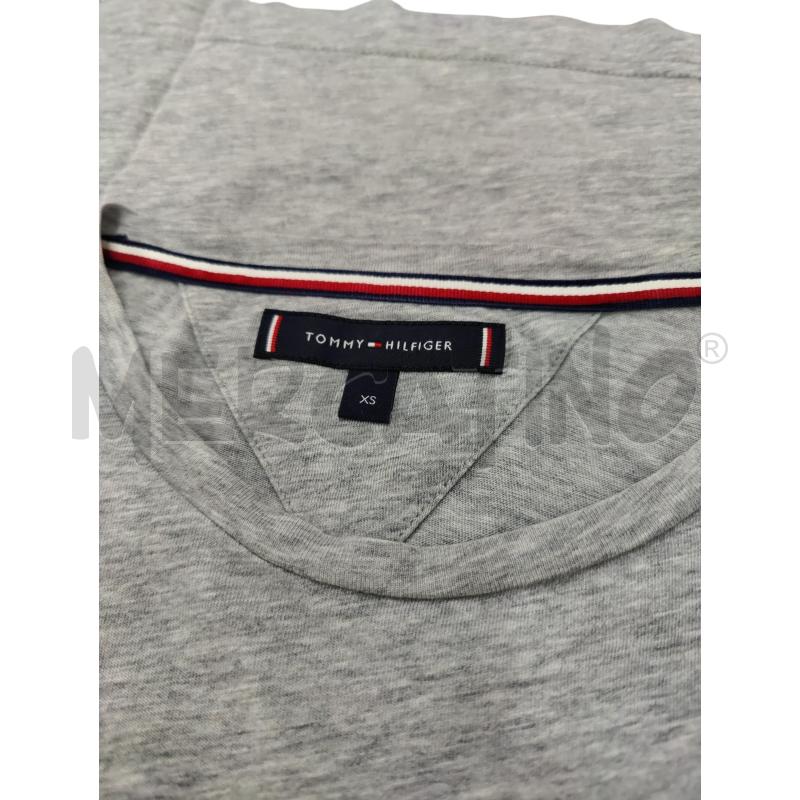 T SHIRT UOMO TOMMY HILFIGER GRIGIA | Mercatino dell'Usato Leini' 2