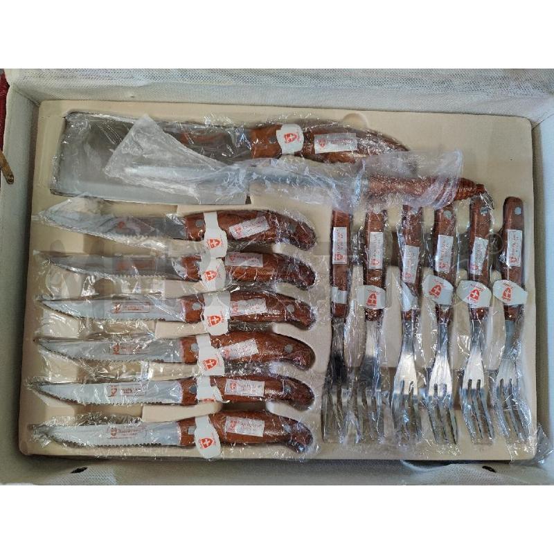 VALIGETTA COLTELLI 24 PZ ROYAL TY LINE SWITZERLAND | Mercatino dell'Usato Leini' 4