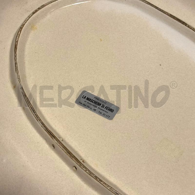 VASSOIO OVALE DECORAZIONI BLU MASCHERA DI FERRO | Mercatino dell'Usato Osasco 3