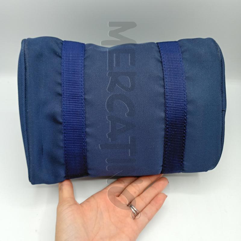 BEAUTY CASE K-WAY BLU NAVY ZIP | Mercatino dell'Usato Burolo 4