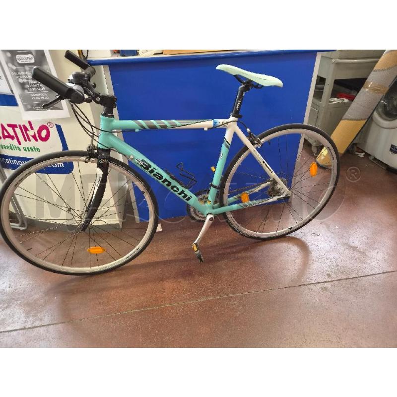 BICICLETTA UOMO CORSA BIANCHI AZZURRA | Mercatino dell'Usato Burolo 1
