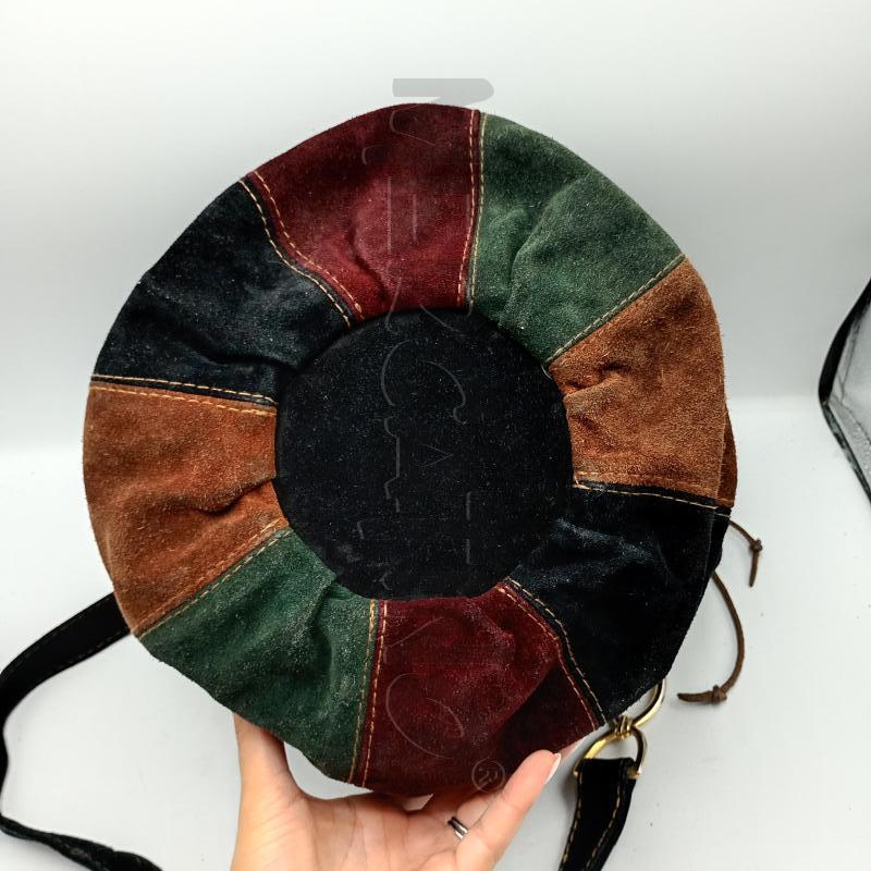 BORSA A SECCHIELLO VERDE NERO ROSSO SCAMOSCIATO | Mercatino dell'Usato Burolo 4