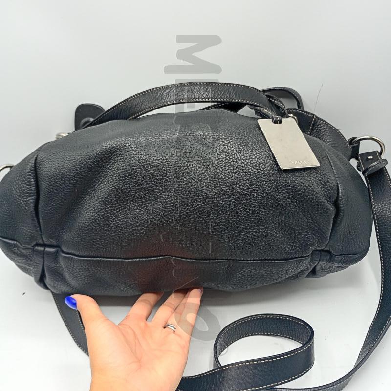 BORSA DONNA FURLA NERA ARRUFFATA MANICI E TRACOLLA | Mercatino dell'Usato Burolo 3
