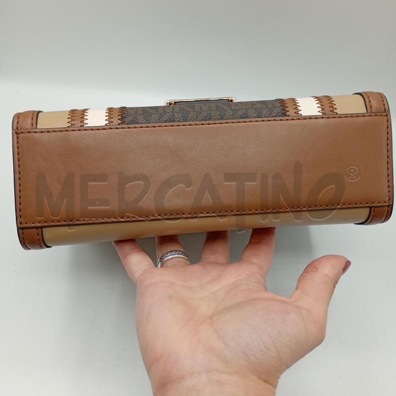 BORSETTA DONNA MICHAEL KORS MARRONE BEIGE HARDWARE DORATE | Mercatino dell'Usato Burolo 4